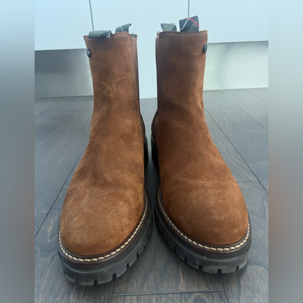 Barbour Women’s Brown Suede Boots